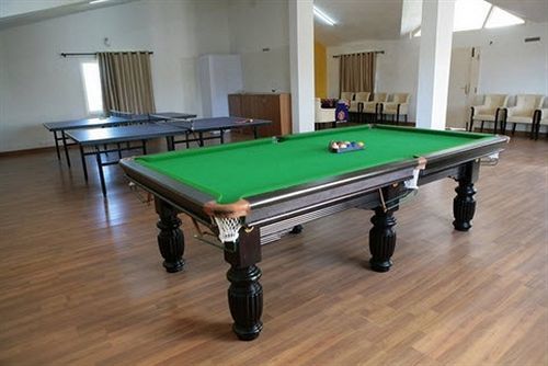Deccan Plaza Hotel - Ooty Eksteriør bilde
